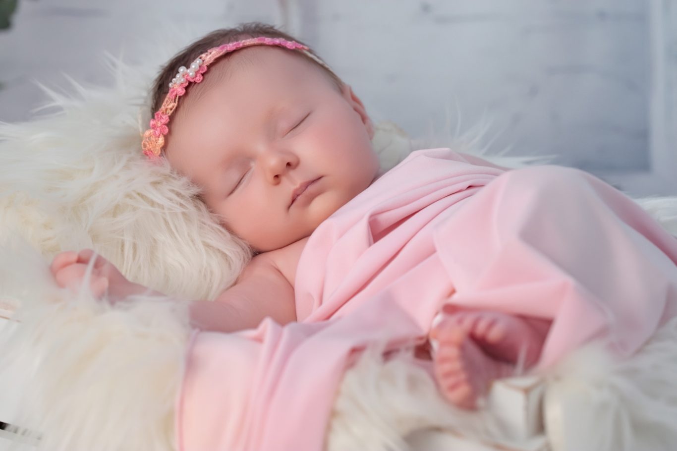 Baby, Neugeborenes, Bettchen, Fotografie Fotografie Allgäu, Caro's Fotostüble Allgäu